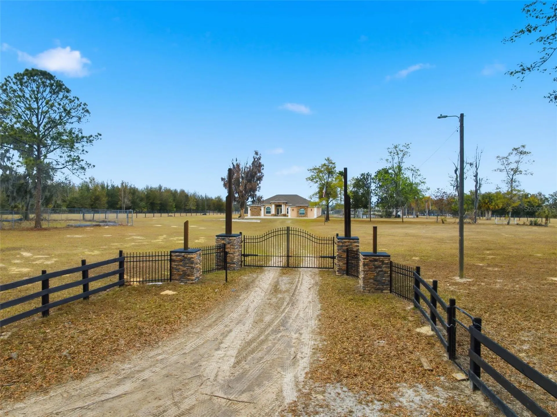 27001 Baxter Street Brooksville FL 34602