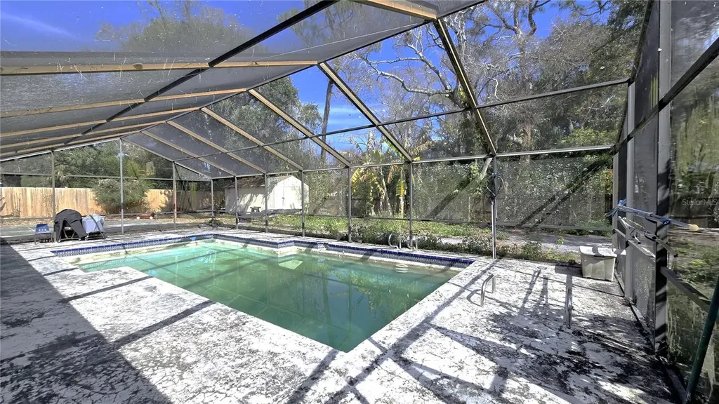 1595 Oak Lane Clearwater FL 33764