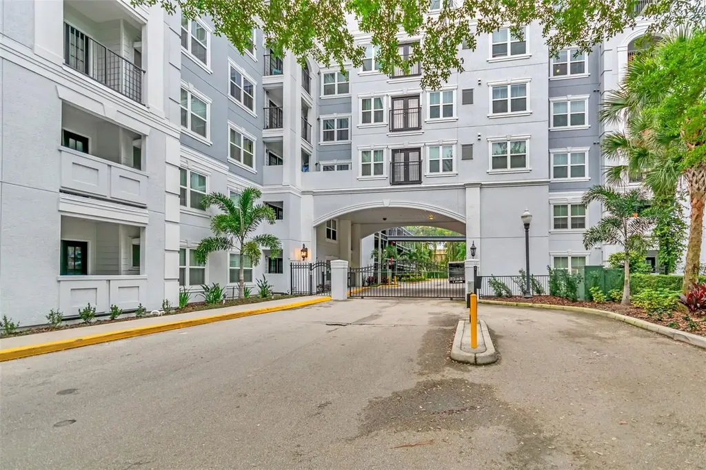 300 E South Street Orlando FL 32801