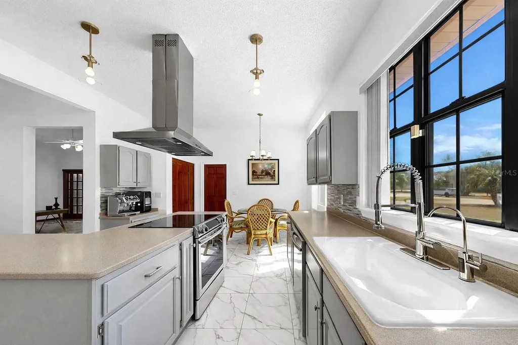 13607 2nd Avenue E Bradenton FL 34212
