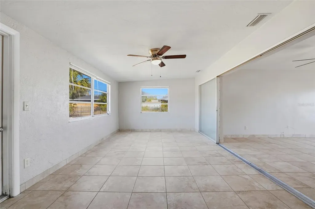 6338 21st Street N St Petersburg FL 33702