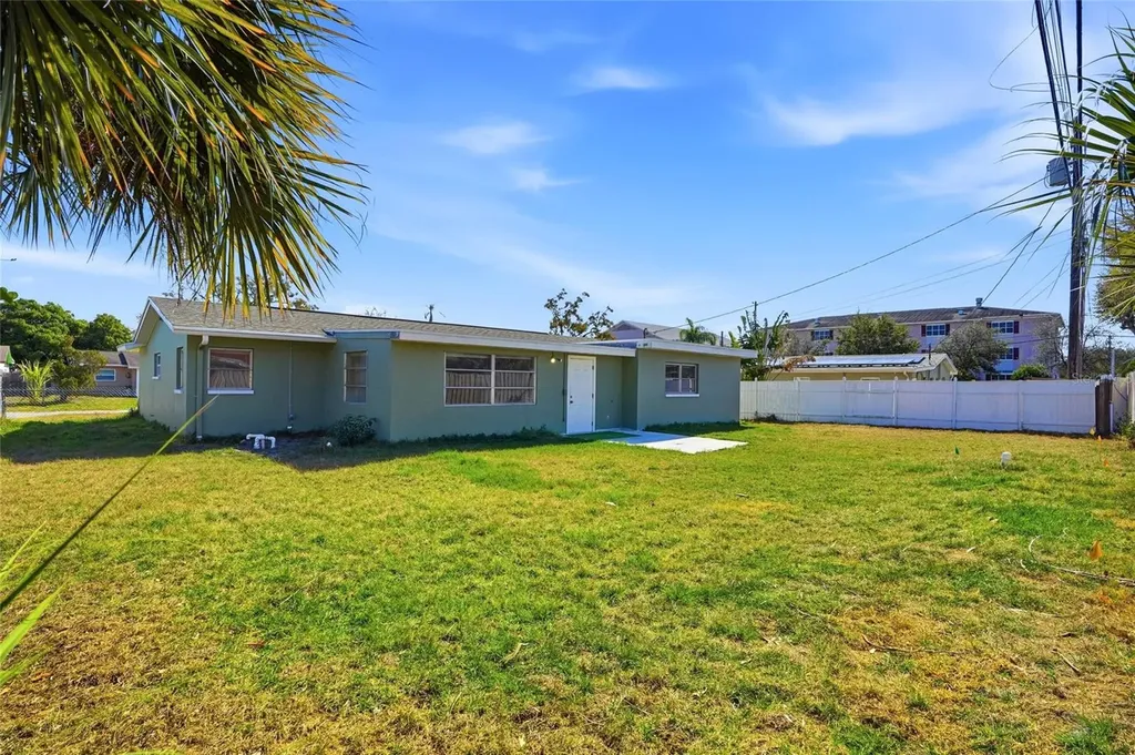 6338 21st Street N St Petersburg FL 33702