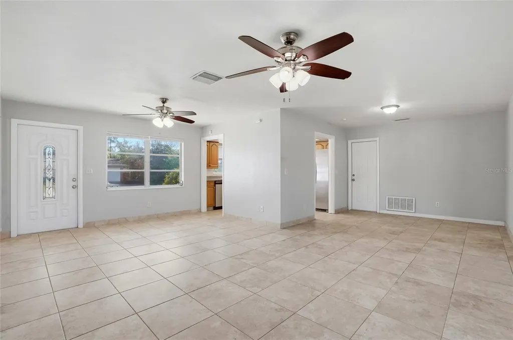6338 21st Street N St Petersburg FL 33702