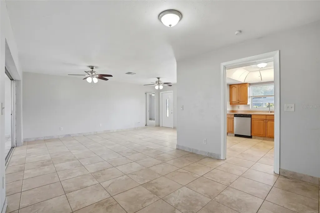 6338 21st Street N St Petersburg FL 33702
