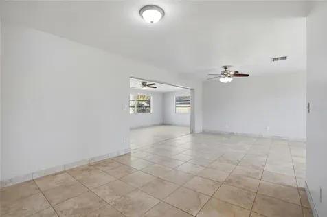 6338 21st Street N St Petersburg FL 33702