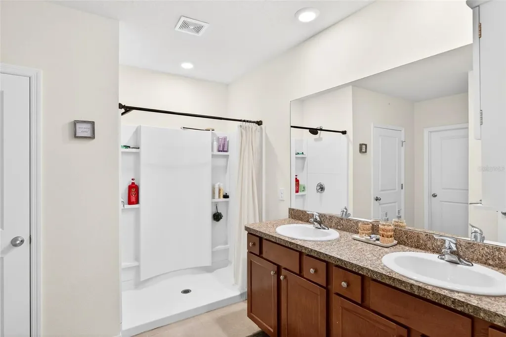 2530 NE 42nd Road Ocala FL 34470