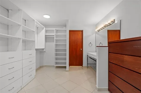 Carrion Court #6 Carrion Court Playa Street San Juan PR 00911