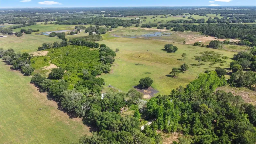SE 51st Lane Center Hill FL 33514