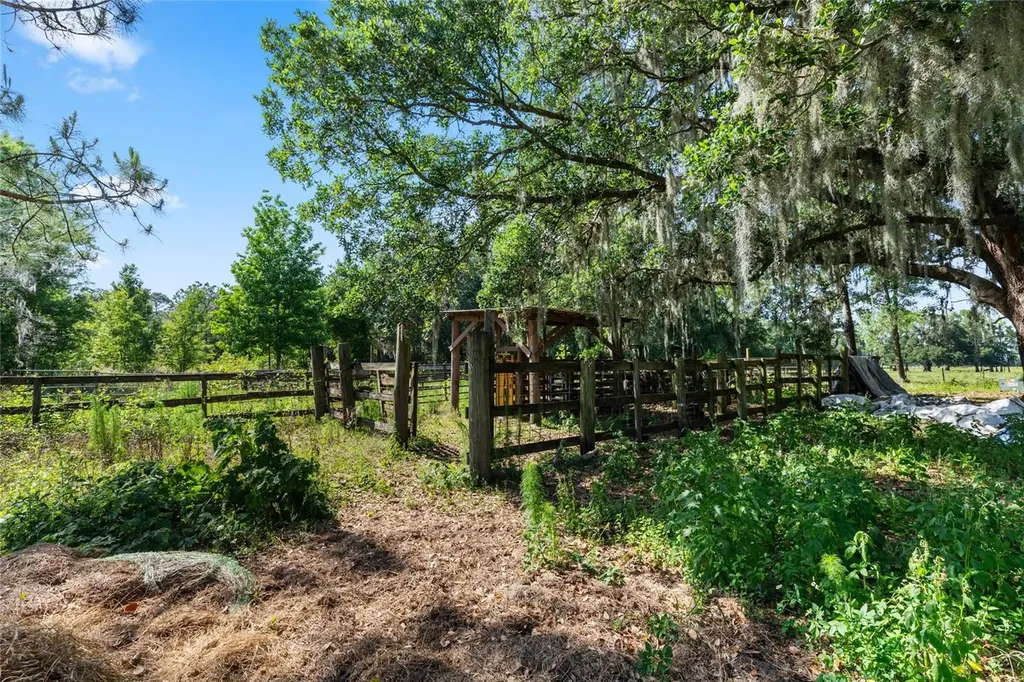 SE 51st Lane Center Hill FL 33514