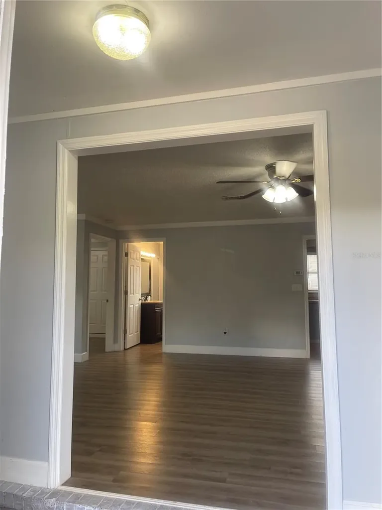 211 NW Highway 441 Micanopy FL 32667