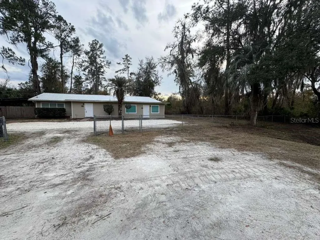 211 NW Highway 441 Micanopy FL 32667