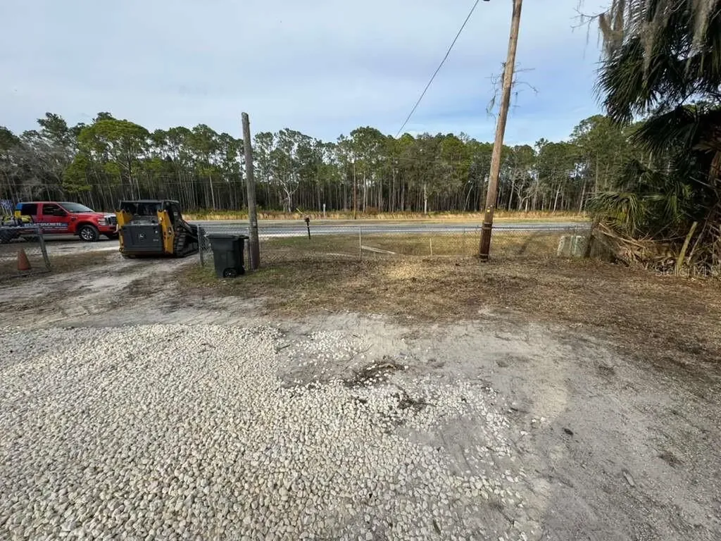 211 NW Highway 441 Micanopy FL 32667