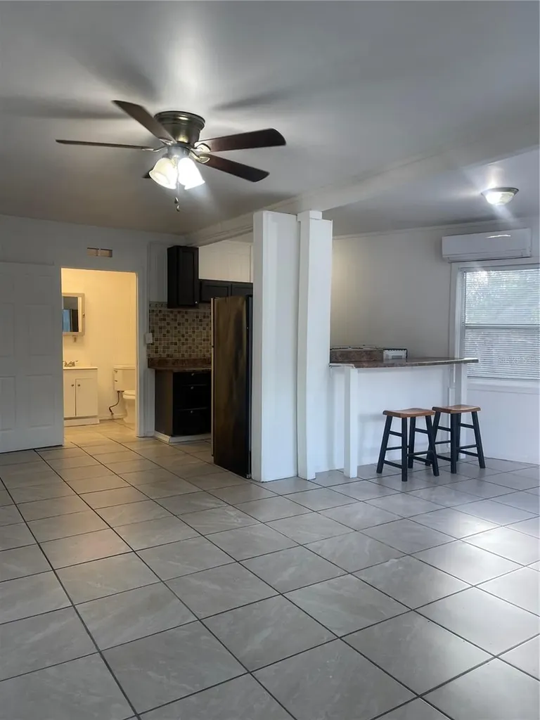 211 NW Highway 441 Micanopy FL 32667
