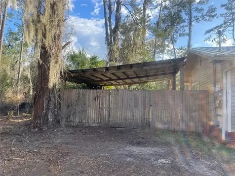 211 NW Highway 441 Micanopy FL 32667