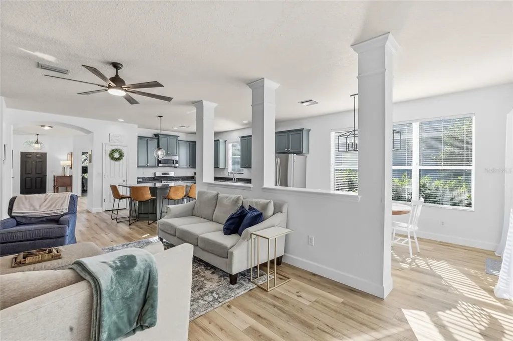 15814 Starling Water Drive Lithia FL 33547