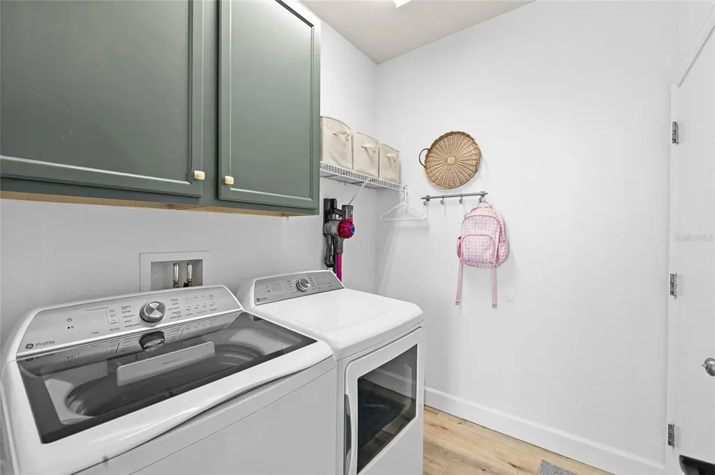15814 Starling Water Drive Lithia FL 33547