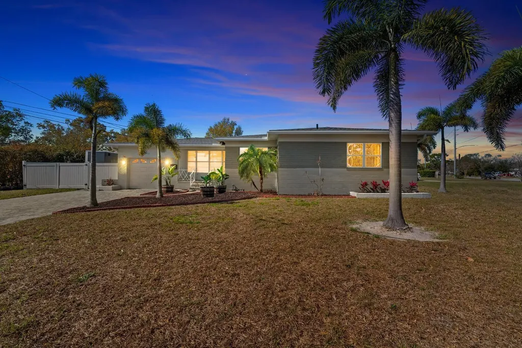 2990 37th Street N St Petersburg FL 33713