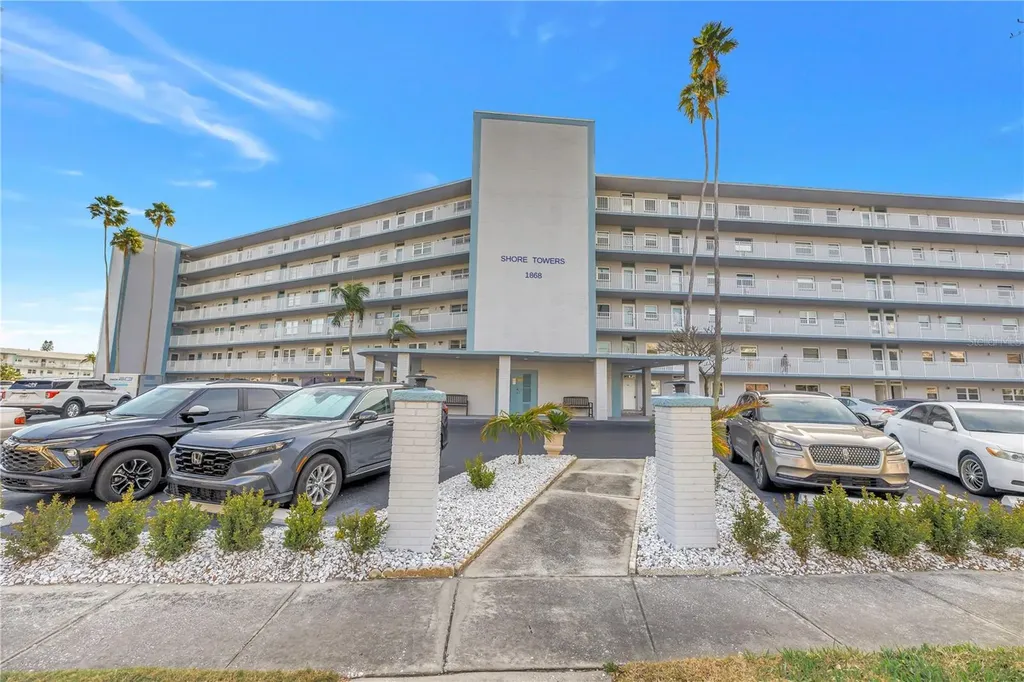 1868 Shore Drive S South Pasadena FL 33707