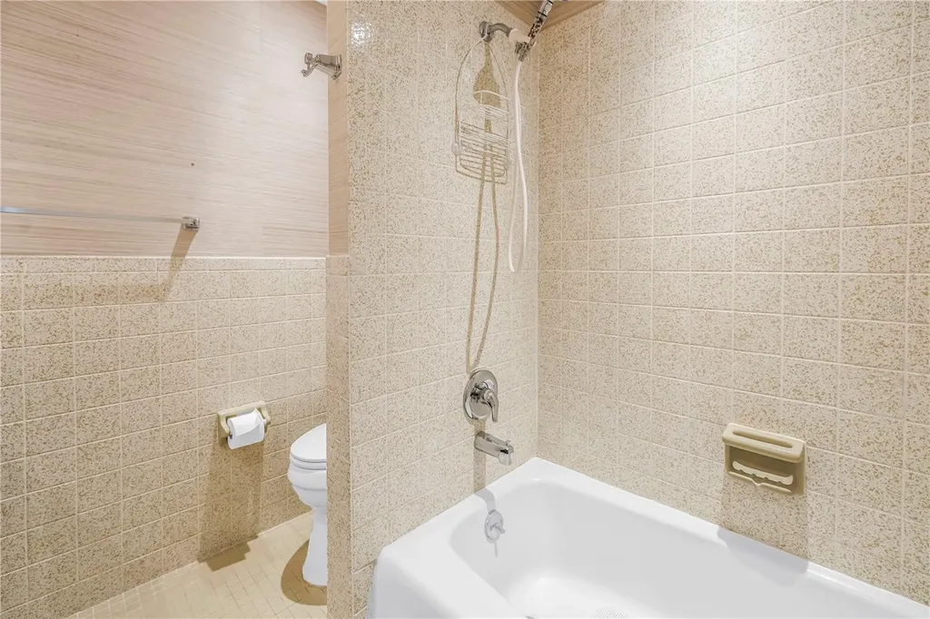 1868 Shore Drive S South Pasadena FL 33707