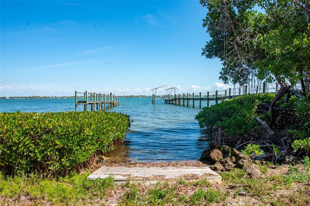 4087 Pelican Shores Circle Englewood FL 34223