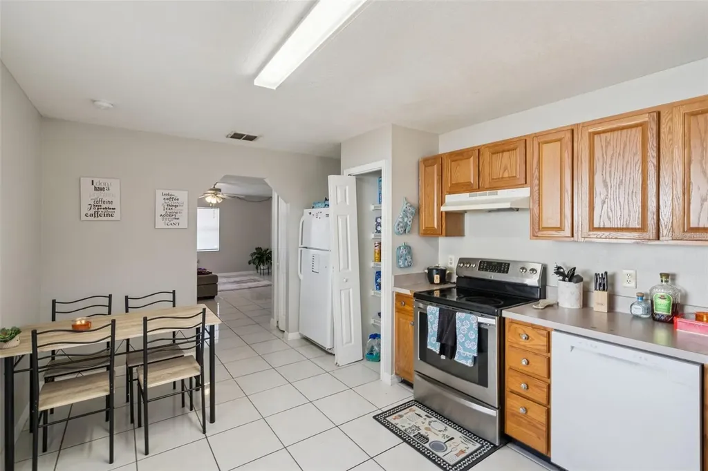 303 Azincourt Lane Kissimmee FL 34759