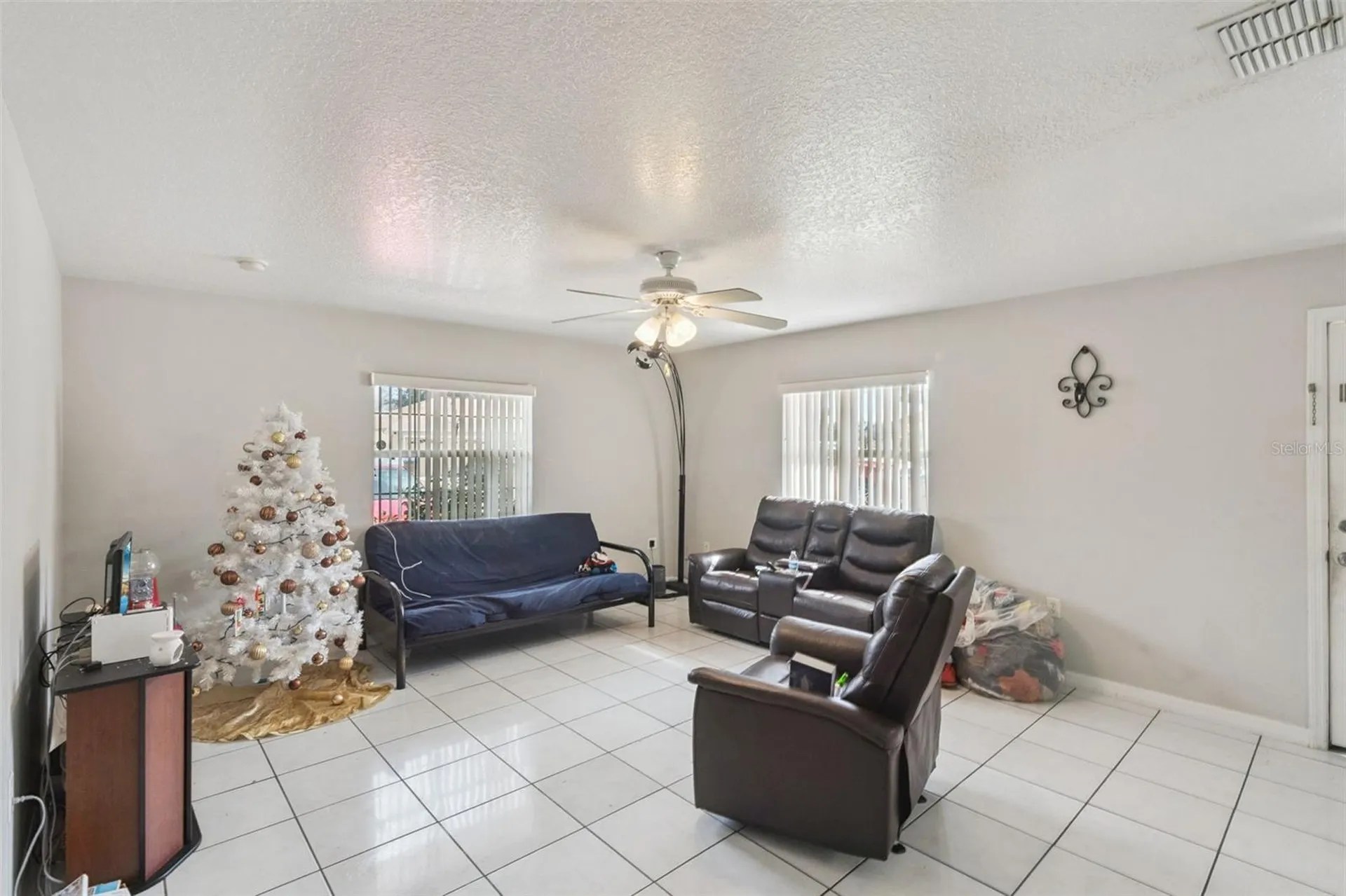 303 Azincourt Lane Kissimmee FL 34759