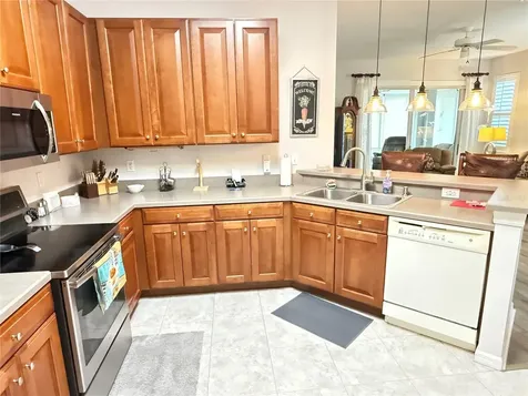 2052 Inverness Greens Drive Sun City Center FL 33573