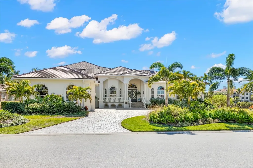 5264 61st Avenue S St Petersburg FL 33715