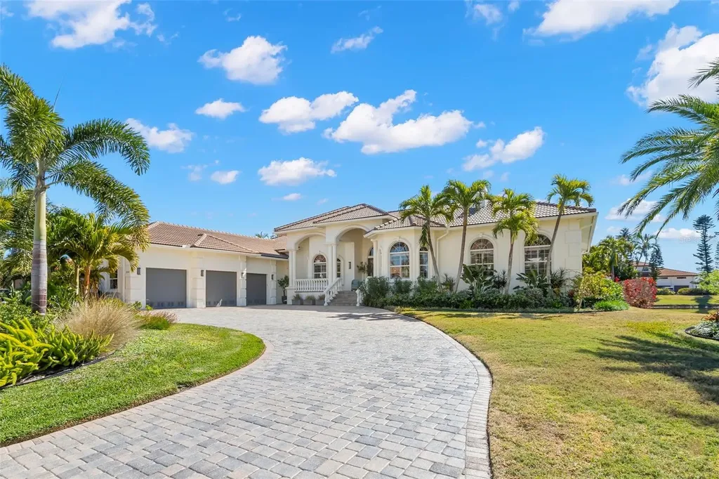 5264 61st Avenue S St Petersburg FL 33715