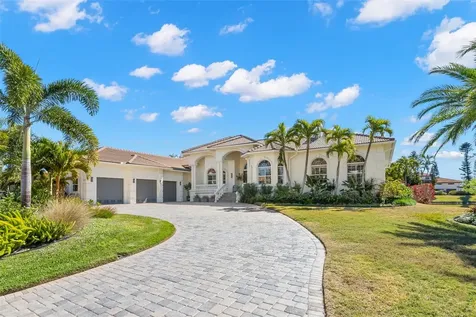 5264 61st Avenue S St Petersburg FL 33715
