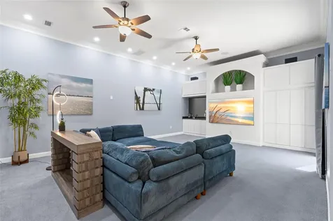 5264 61st Avenue S St Petersburg FL 33715
