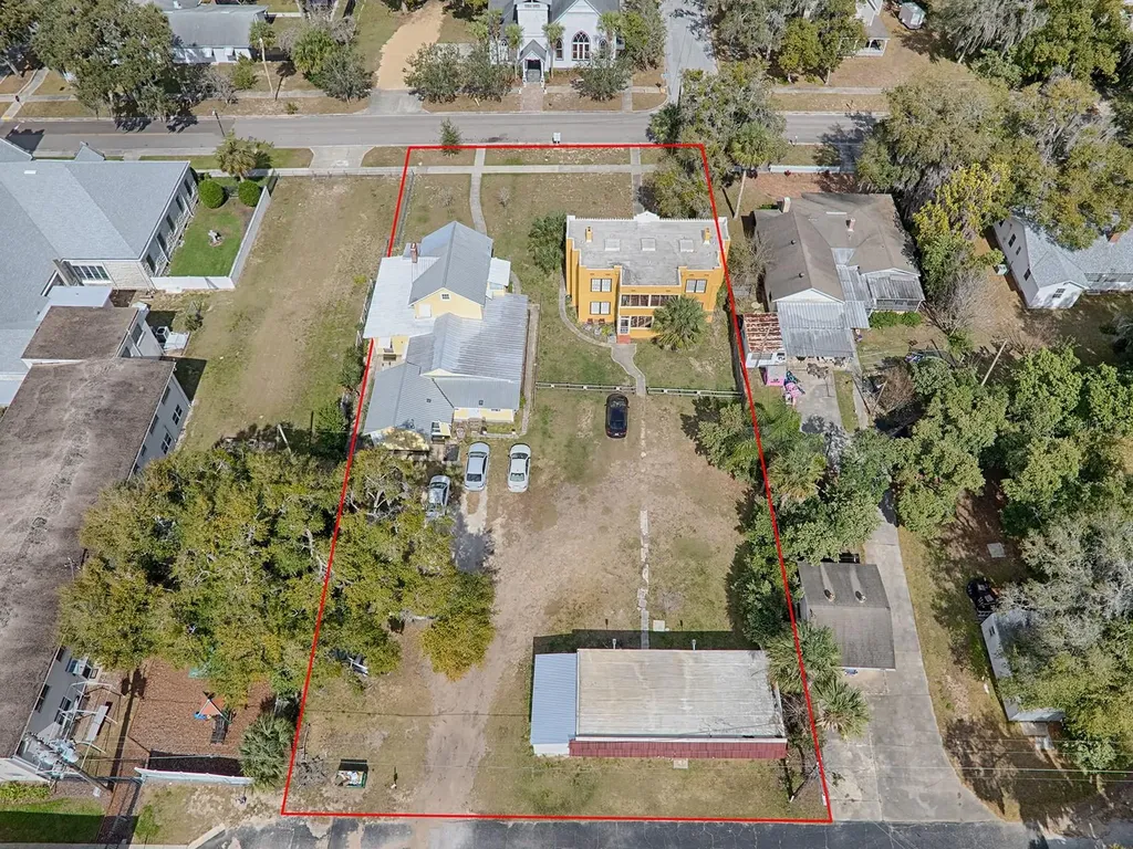 422 & 426 E Citrus Avenue Eustis FL 32726