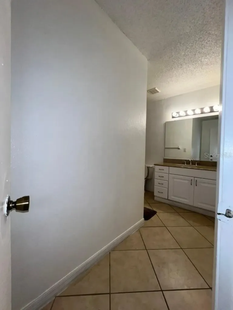 2101 Cascades Boulevard Kissimmee FL 34741