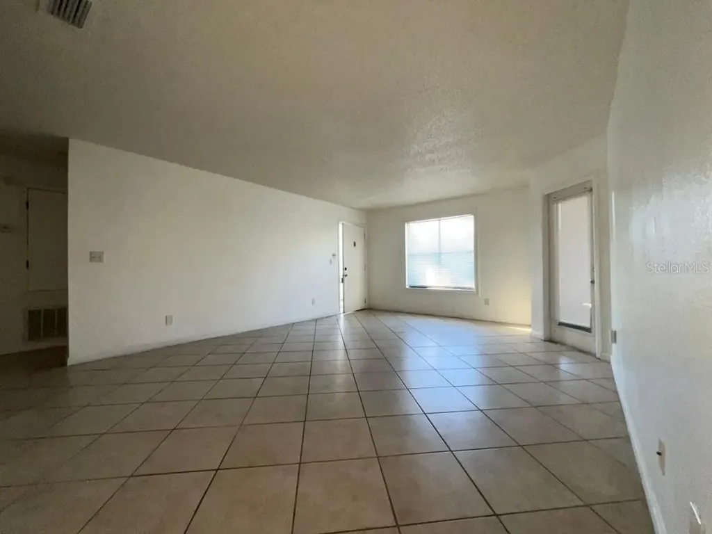 2101 Cascades Boulevard Kissimmee FL 34741