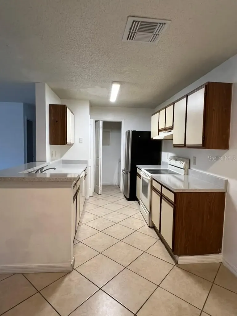 2101 Cascades Boulevard Kissimmee FL 34741