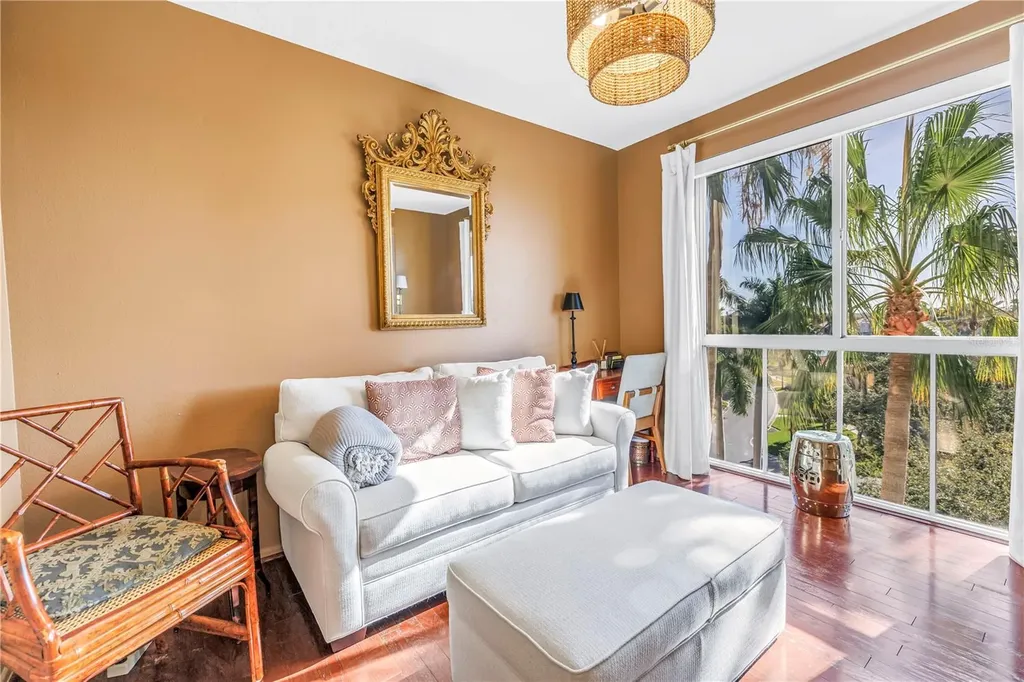 4737 Dolphin Cay Lane S St Petersburg FL 33711