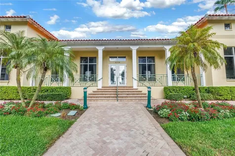 4737 Dolphin Cay Lane S St Petersburg FL 33711