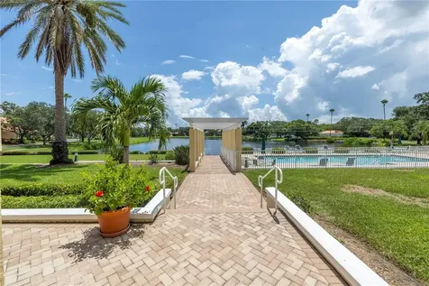 4737 Dolphin Cay Lane S St Petersburg FL 33711