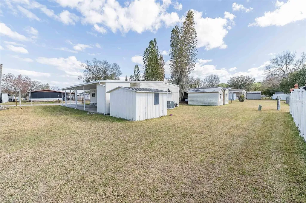 511 Lazy Lake Drive W Lakeland FL 33801