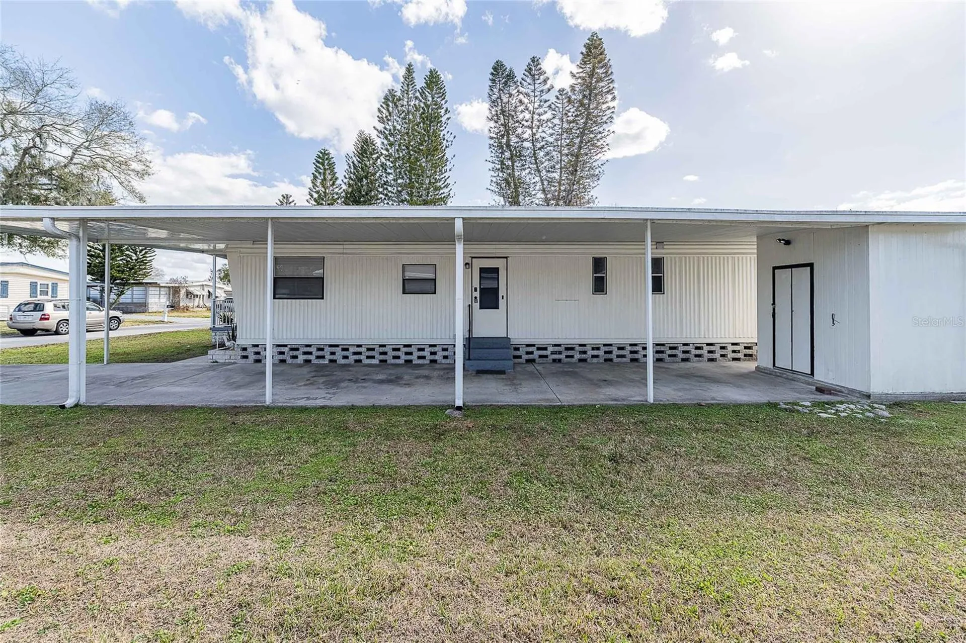 511 Lazy Lake Drive W Lakeland FL 33801