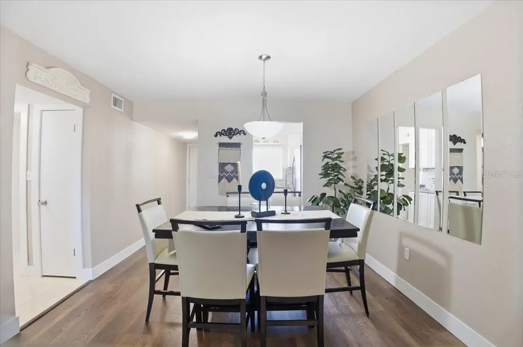 3710 Lake Bayshore Drive Bradenton FL 34205