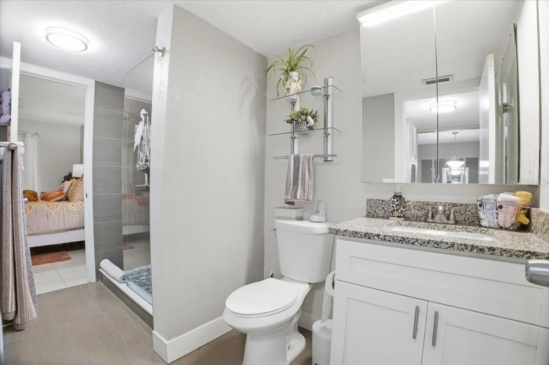 3710 Lake Bayshore Drive Bradenton FL 34205