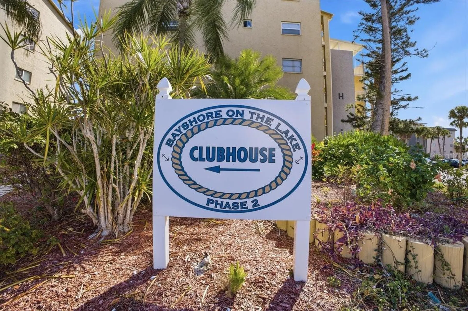 3710 Lake Bayshore Drive Bradenton FL 34205