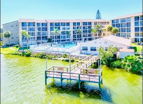 3710 Lake Bayshore Drive Bradenton FL 34205