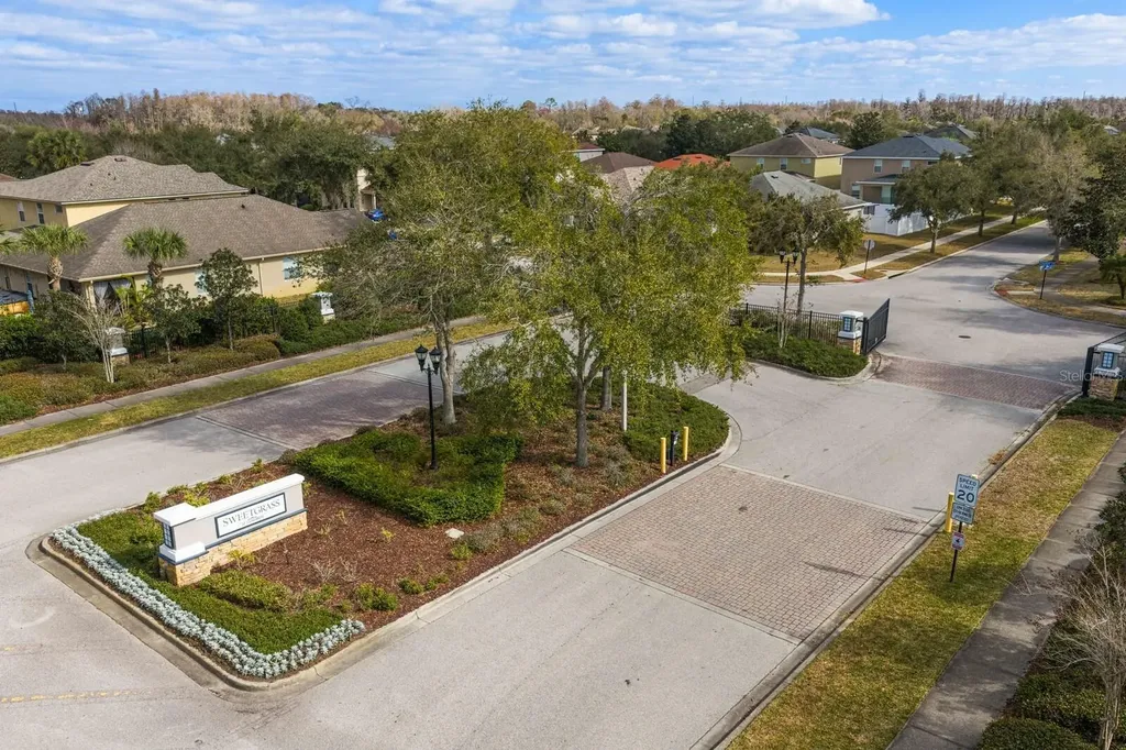 2839 Maple Brook Loop Lutz FL 33558