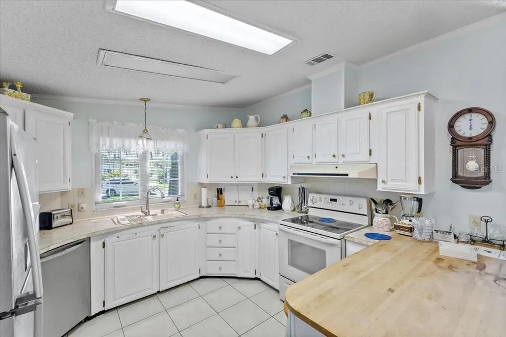633 Starboard Avenue Edgewater FL 32141