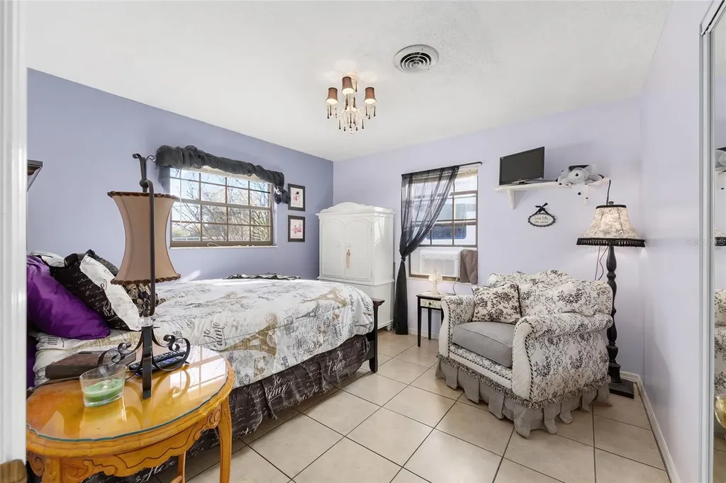 825 NE 165th Street Citra FL 32113
