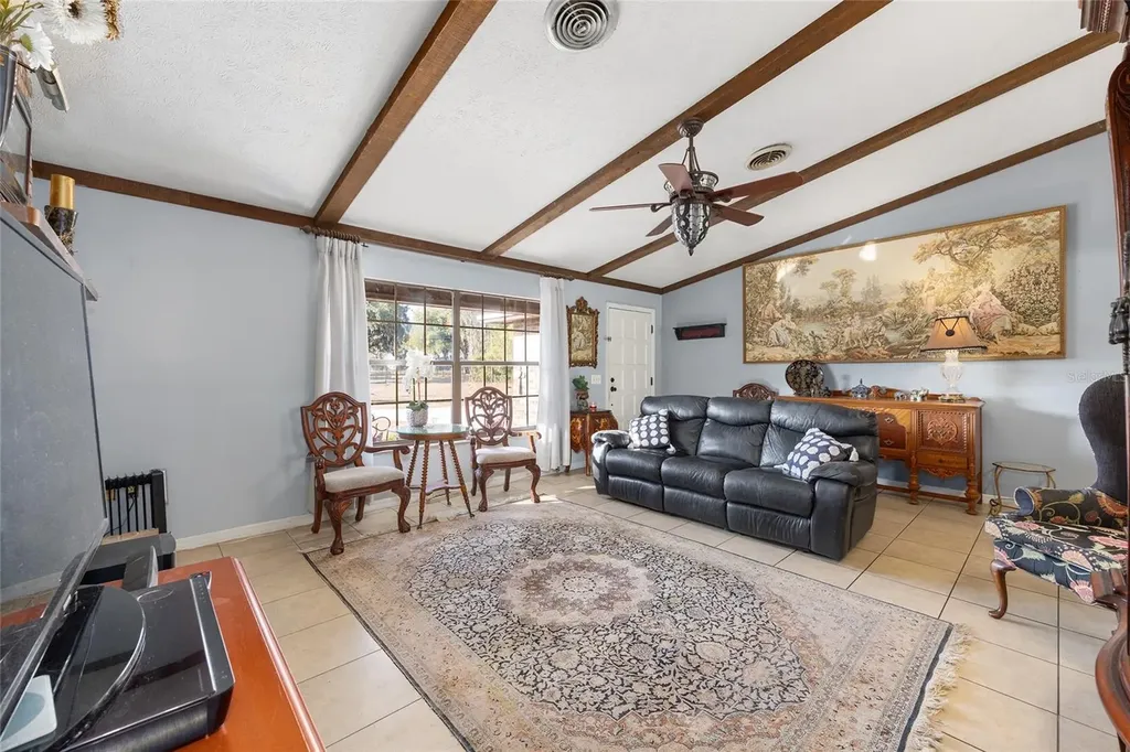 825 NE 165th Street Citra FL 32113