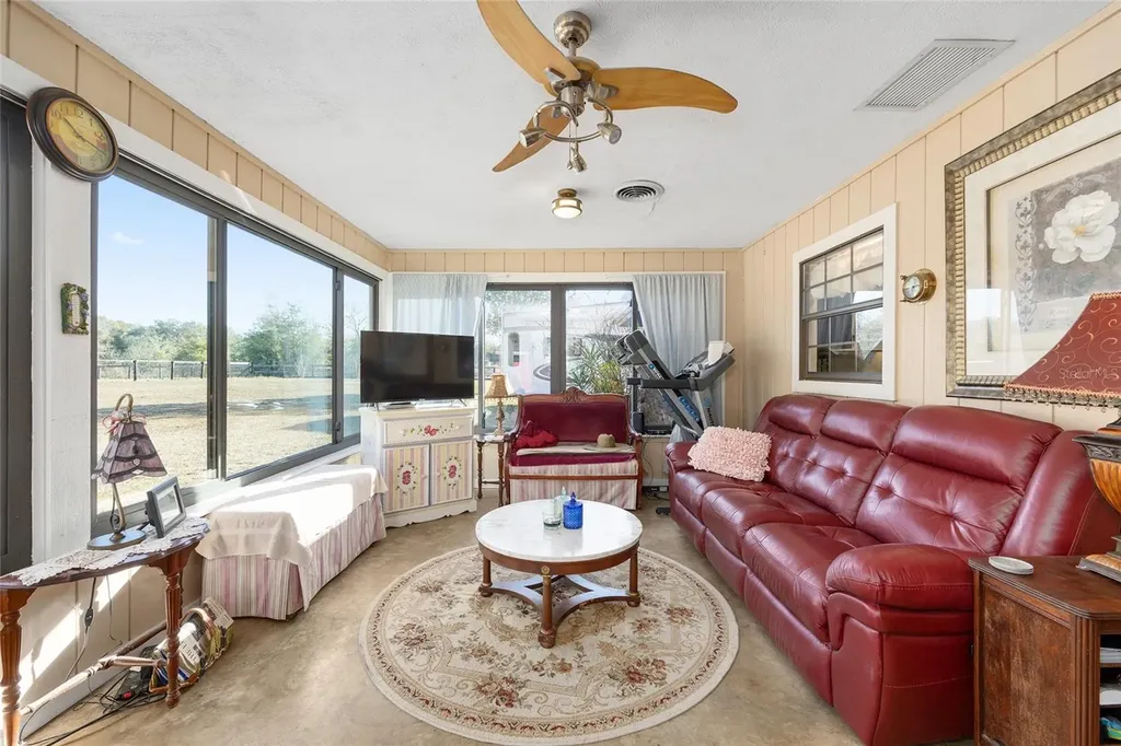 825 NE 165th Street Citra FL 32113