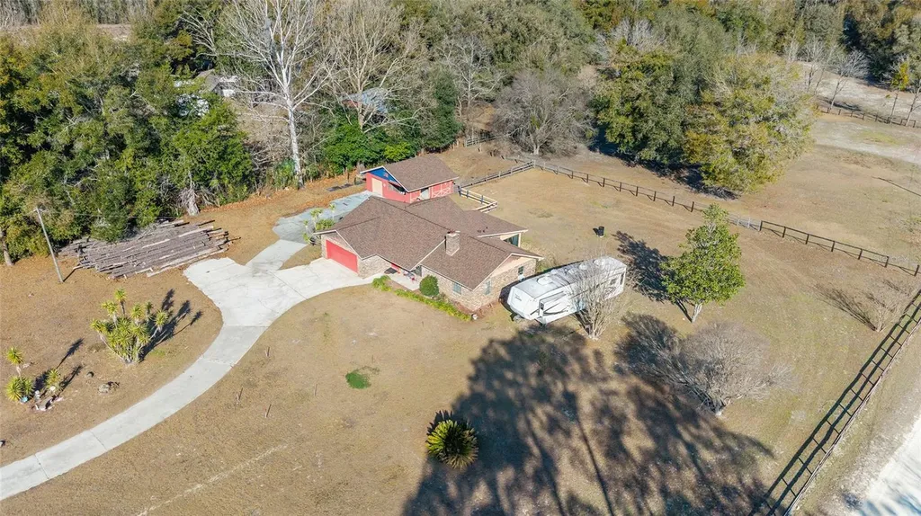 825 NE 165th Street Citra FL 32113